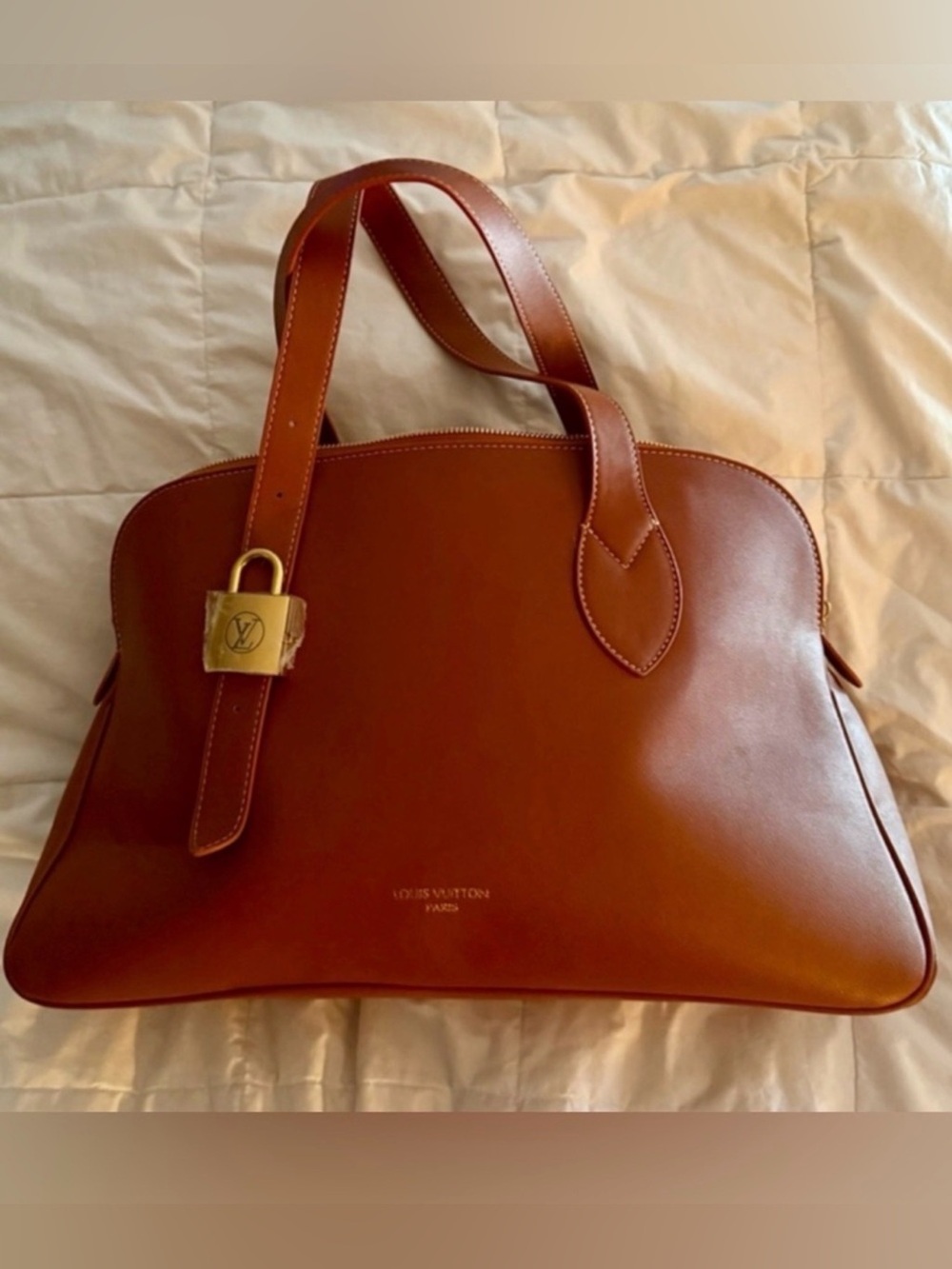 Fashionable Low Key Cognac Top-Handle Bag with Gold Lock